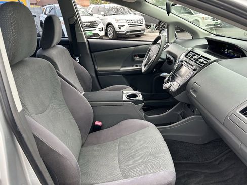 Used 2012 Toyota Prius V Three image 12