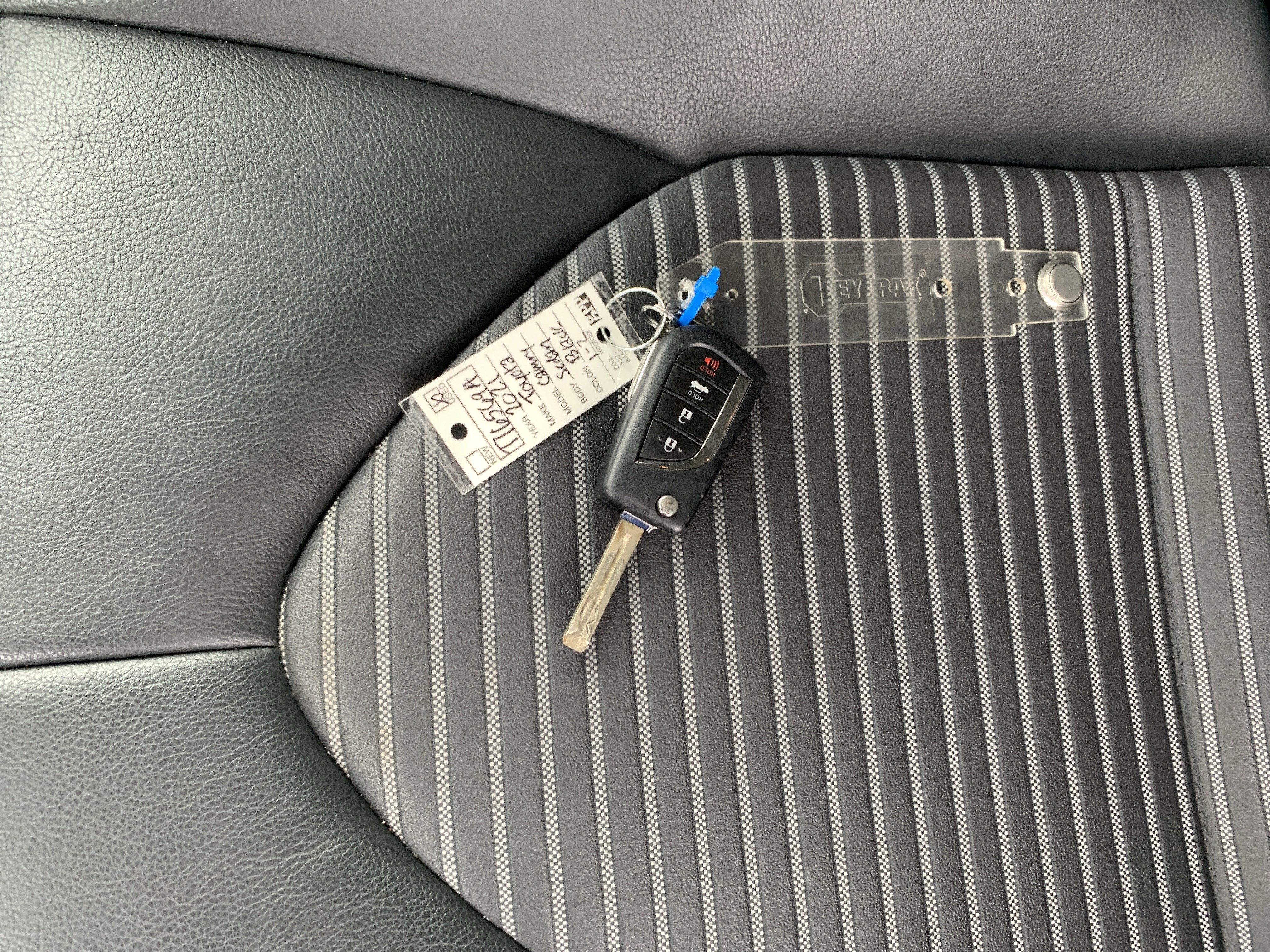 Used 2021 Toyota Camry SE FWD image 37
