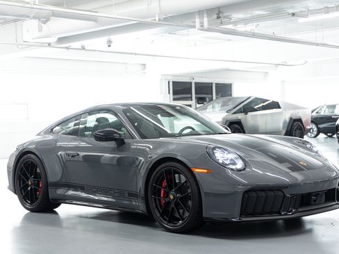 Used 2026 Porsche 911 Carrera GTS RWD image 7