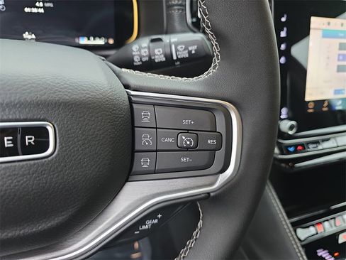 New 2025 Jeep Wagoneer Series II w/ Premium Group I image 19