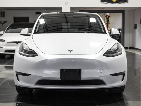 Used 2023 Tesla Model Y Long Range AWD/4WD image 5