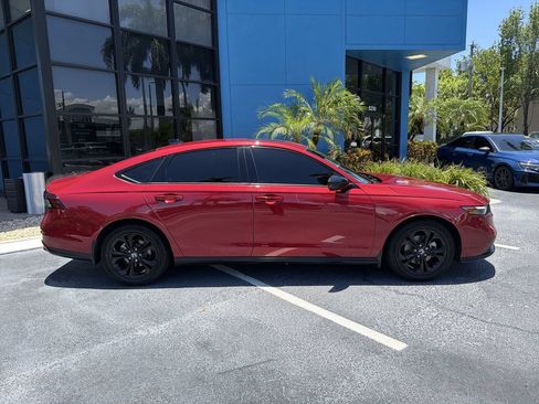 Used 2025 Honda Accord SE image 9