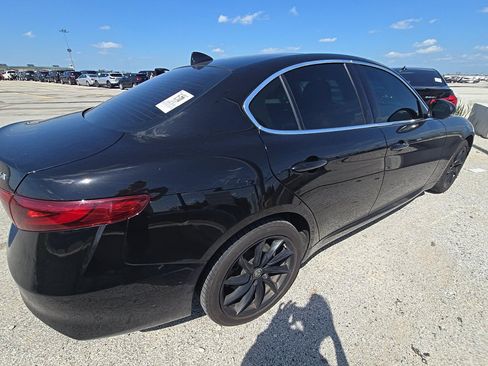 Used 2020 Alfa Romeo Giulia AWD w/ Cold Weather Package image 4