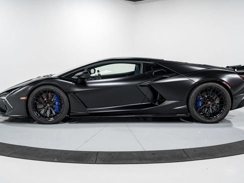 Used 2025 Lamborghini Revuelto AWD/4WD image 6