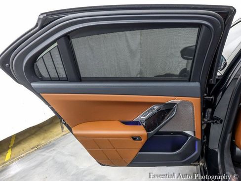 Used 2023 BMW i7 xDrive60 w/ Parking Assistance Package image 28