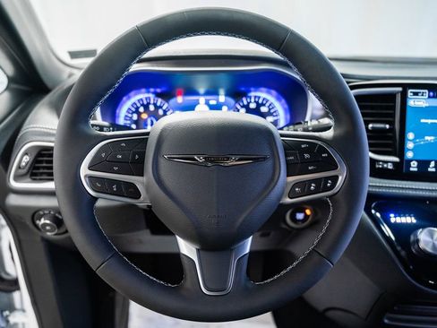 New 2026 Chrysler Pacifica Select image 26