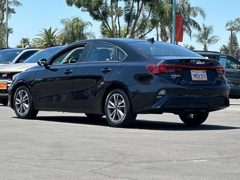 Used 2023 Kia Forte LXS FWD image 5