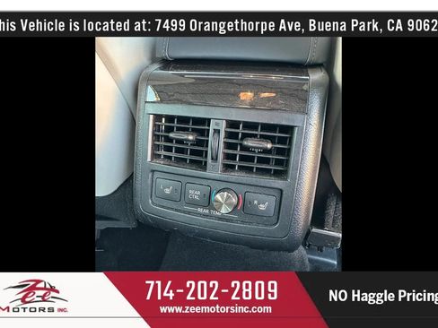 Used 2013 Toyota Avalon Limited w/ Technology Pkg FWD image 45