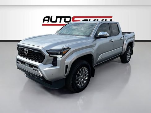 Used 2024 Toyota Tacoma Limited w/ Limited Package (LT) AWD/4WD image 3