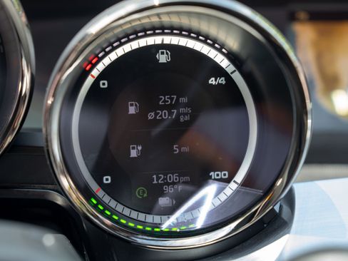 Used 2015 Porsche 918 Spyder AWD/4WD image 38