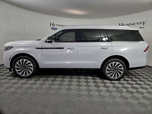 New 2025 Lincoln Navigator Black Label image 5