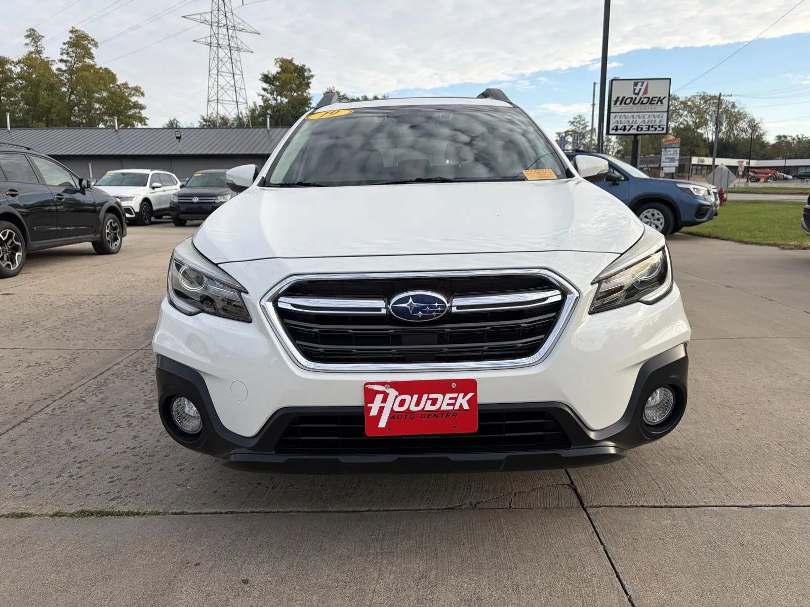 Used 2019 Subaru Outback 2.5i Limited AWD/4WD image 2