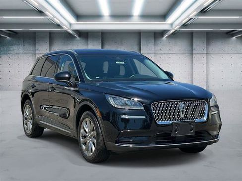 Used 2022 Lincoln Corsair AWD w/ Premium Package image 2