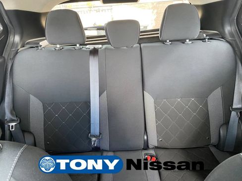Used 2018 Nissan Kicks SV FWD image 36