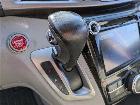 Used 2015 Honda Odyssey Touring Elite image 14