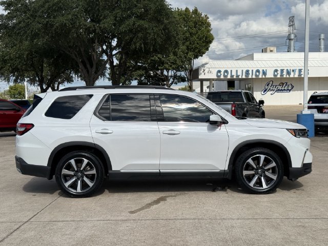 Used 2025 Honda Pilot Touring image 4