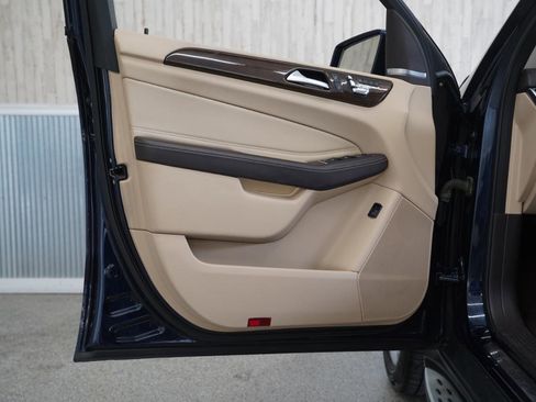 Used 2018 Mercedes-Benz GLE 350 4MATIC image 28