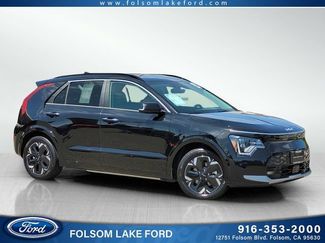 Used 2024 Kia Niro Wave w/ Wave Preserve Package FWD video 1