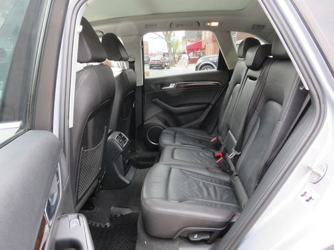 Used 2016 Audi Q5 2.0T Premium Plus w/ Technology Package AWD/4WD image 17