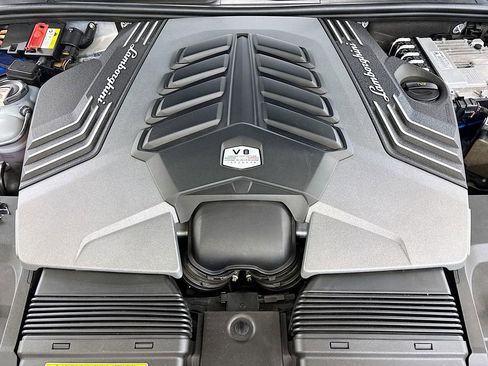 Used 2021 Lamborghini Urus image 30