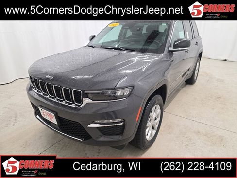 Used 2024 Jeep Grand Cherokee Limited AWD/4WD image 1