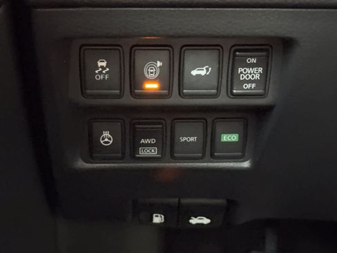 Used 2017 Nissan Rogue SL w/ SL Premium Package AWD/4WD image 30