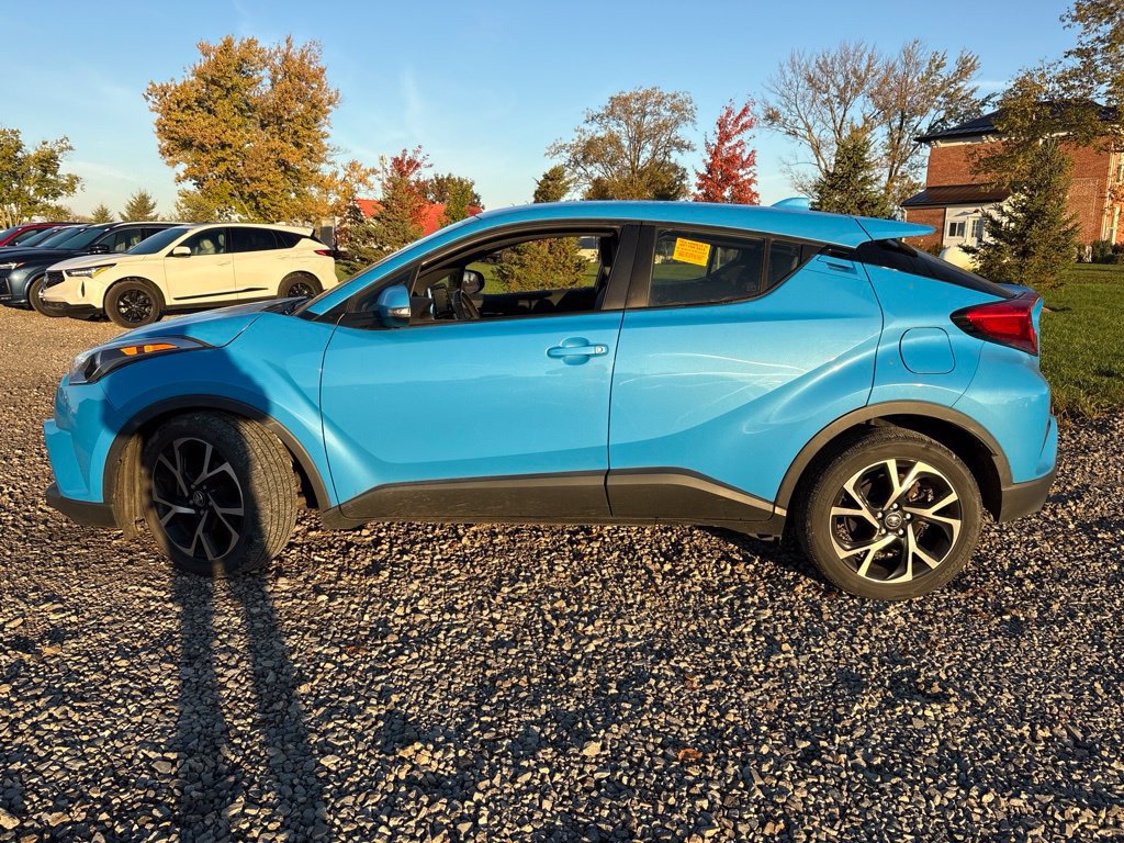 Used 2019 Toyota C-HR XLE FWD image 5