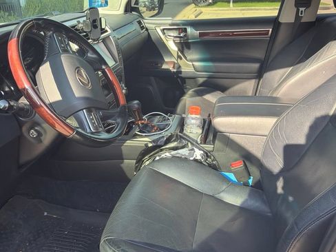 Used 2018 Lexus GX 460 Premium w/ Premium Package AWD/4WD image 12