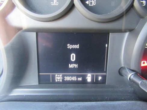 Used 2022 Chevrolet Silverado 1500 Custom image 23