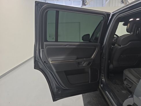 Used 2023 Rivian R1S Adventure AWD/4WD image 17