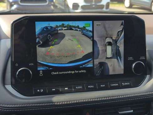 Used 2021 Nissan Rogue SL w/ Premium Package image 31