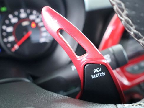 Used 2017 Chevrolet Camaro SS RWD image 23