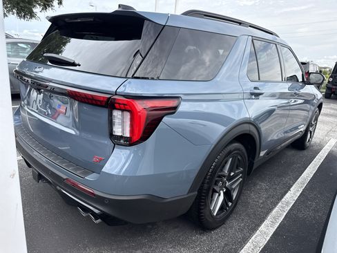 Used 2025 Ford Explorer ST w/ Sun And Sound Package RWD image 4