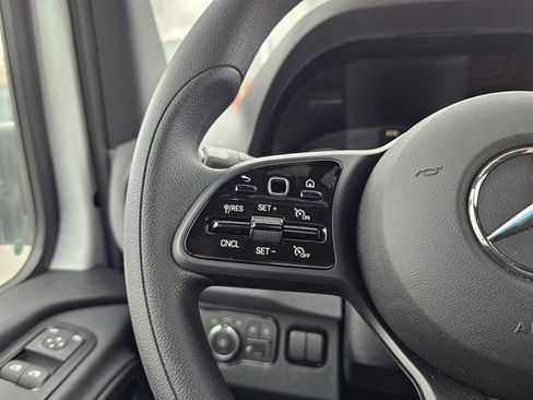 Used 2024 Mercedes-Benz Sprinter 4500 image 24