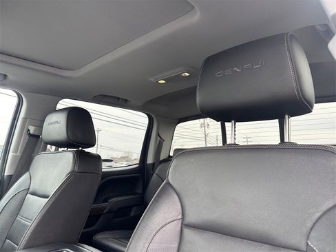 Used 2018 GMC Sierra 2500 Denali w/ Duramax Plus Package image 12