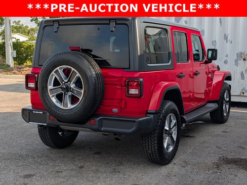 Used 2019 Jeep Wrangler Unlimited Sahara AWD/4WD image 4