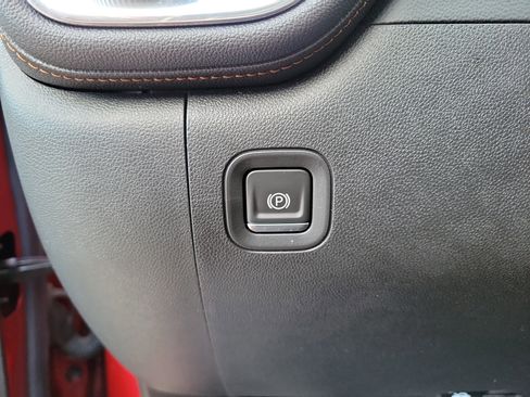 Used 2021 GMC Sierra 1500 AT4 w/ AT4 Premium Package image 20