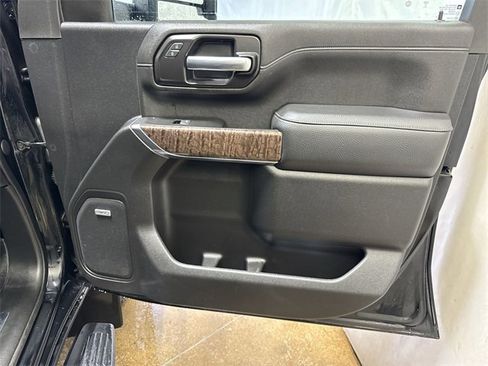 Used 2023 GMC Sierra 2500 Denali image 32