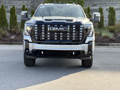 New 2026 GMC Sierra 2500 Denali Ultimate AWD/4WD image 3
