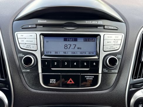 Used 2013 Hyundai Tucson Limited FWD image 17