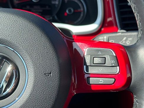 Used 2018 Volkswagen Beetle 2.0T SE image 23