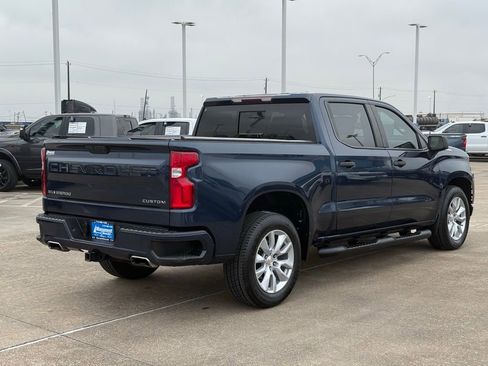 Used 2020 Chevrolet Silverado 1500 Custom w/ Custom Value Package image 10