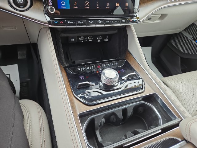 Used 2023 Jeep Grand Wagoneer 4WD w/ Rear Seat Video Group 1 image 24