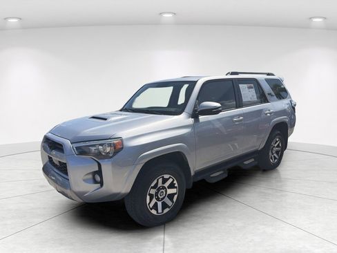 Used 2020 Toyota 4Runner TRD Off-Road Premium w/ Moonroof Package AWD/4WD image 8