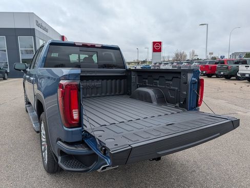 New 2026 GMC Sierra 1500 Denali w/ LPO, Black Badging Package AWD/4WD image 13