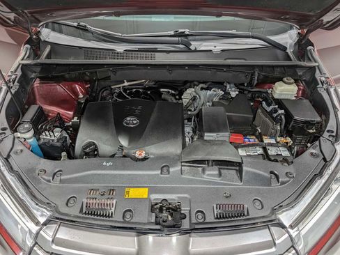 Used 2018 Toyota Highlander LE image 14