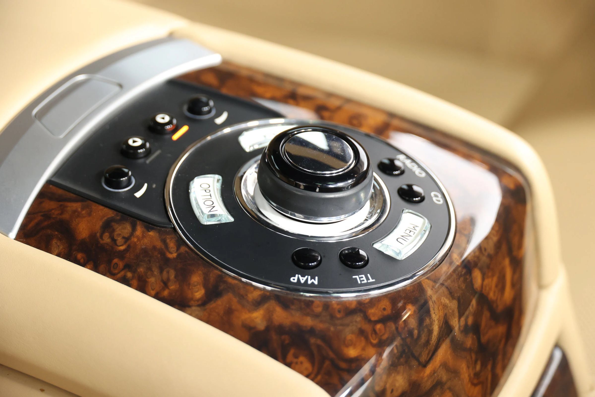 Used 2011 Rolls-Royce Ghost RWD image 89