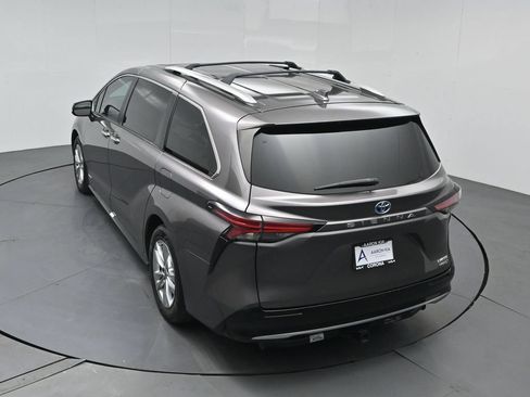 Used 2021 Toyota Sienna Limited FWD image 48