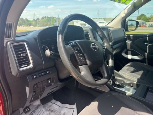 Used 2022 Nissan Frontier SV RWD image 13