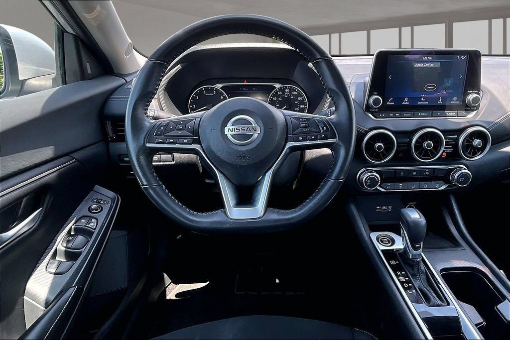 Used 2022 Nissan Sentra SV FWD image 5
